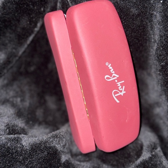 Ray-Ban Pink Eyewear Case - Picture 5 of 11